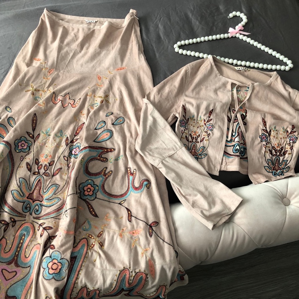 NEW| Embroidered Boho Sued/Velvet Set